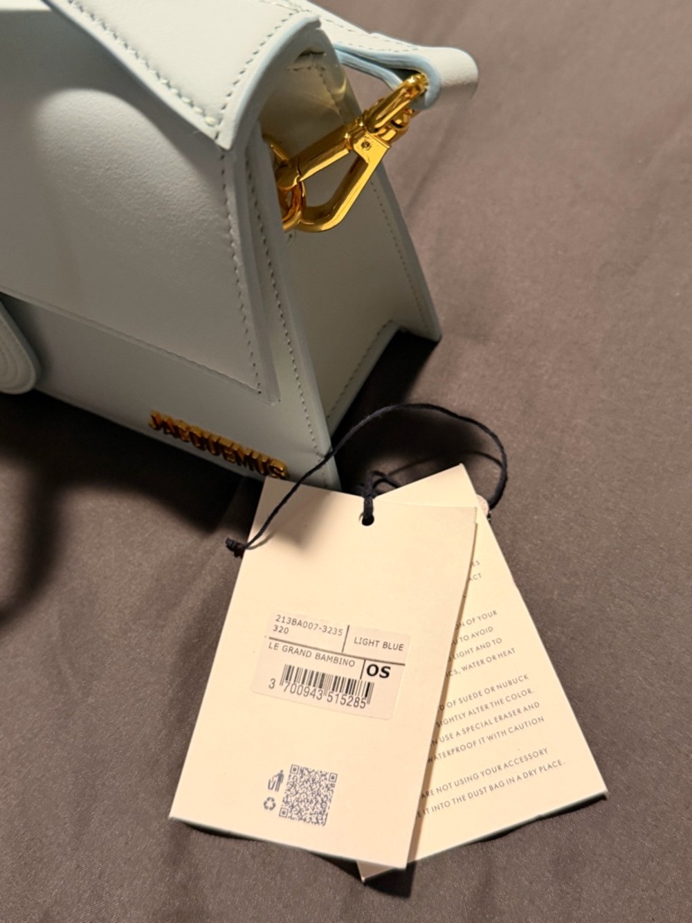 Jacquemus baby blue leather shoulder bag with gold logo - Picture 10 of 13
